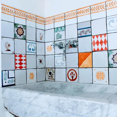 Lx Art House - Center Pavia
